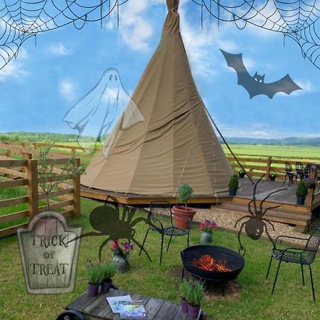 Burtree House & Retreats Tipi With Secluded Hot Tub Hotel Thirkleby Exterior foto