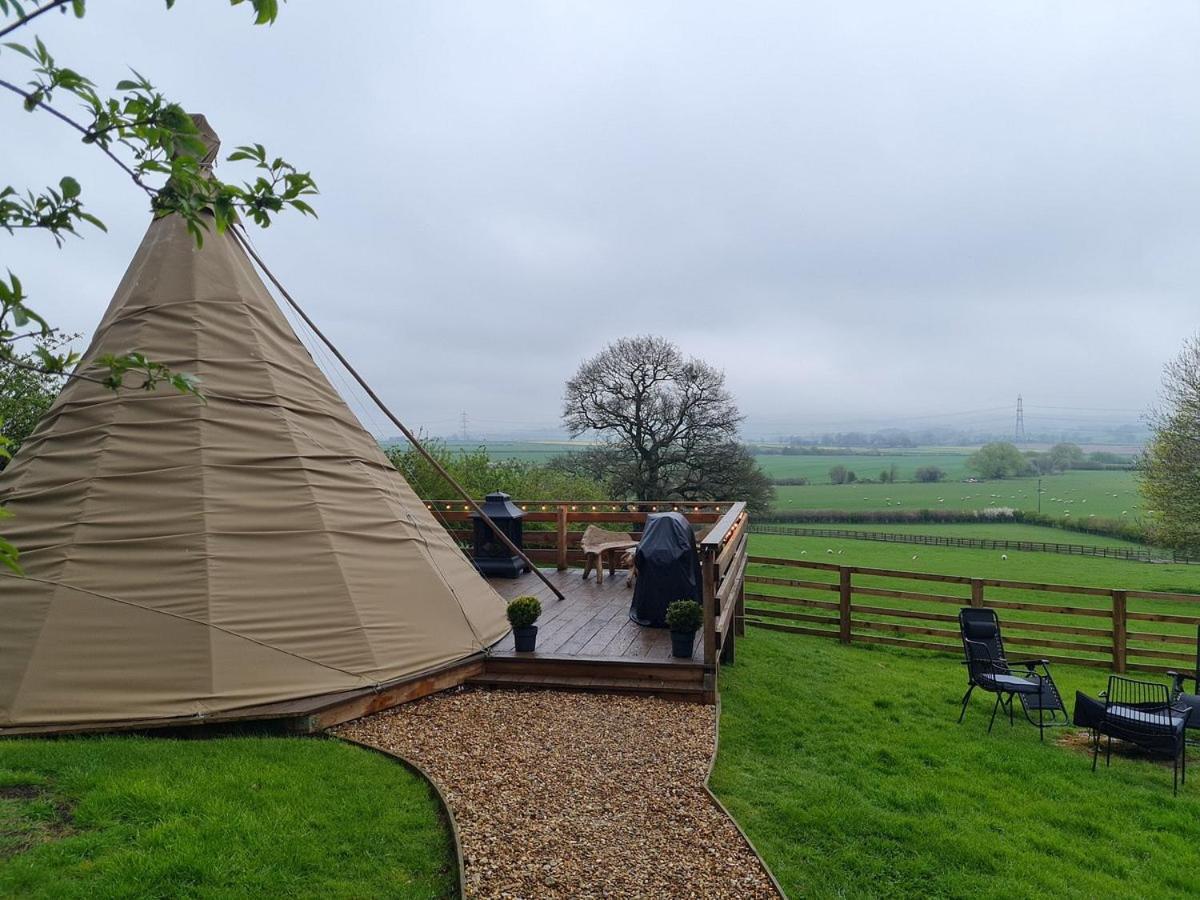 Burtree House & Retreats Tipi With Secluded Hot Tub Hotel Thirkleby Exterior foto