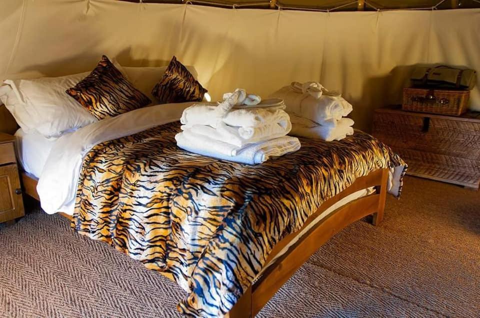 Burtree House & Retreats Tipi With Secluded Hot Tub Hotel Thirkleby Exterior foto